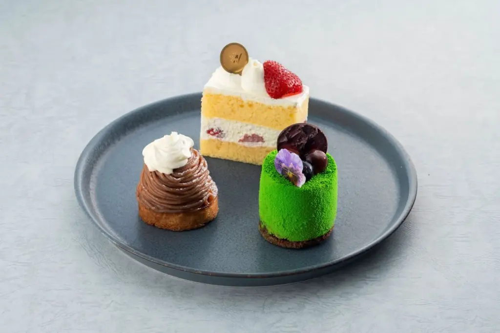 パティシェリアのプチケーキ