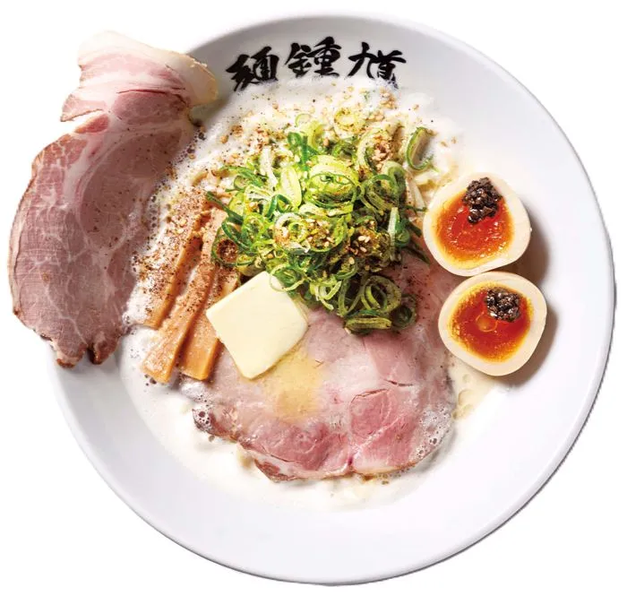 ＜麺 鍾馗＞北海道白い味噌ラーメン トリュフ卵 バタースペシャル